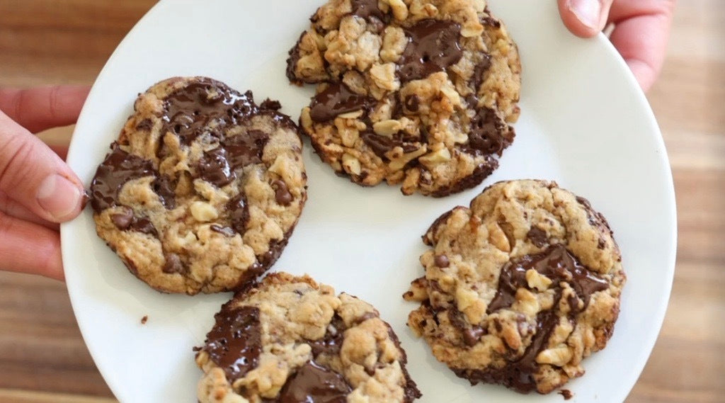 Banana Bread Walnut Cookies